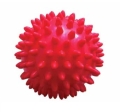 Qmed MASSAGE BALL Piłeczka rehabilitacyjna z kolcami (czerwona)
